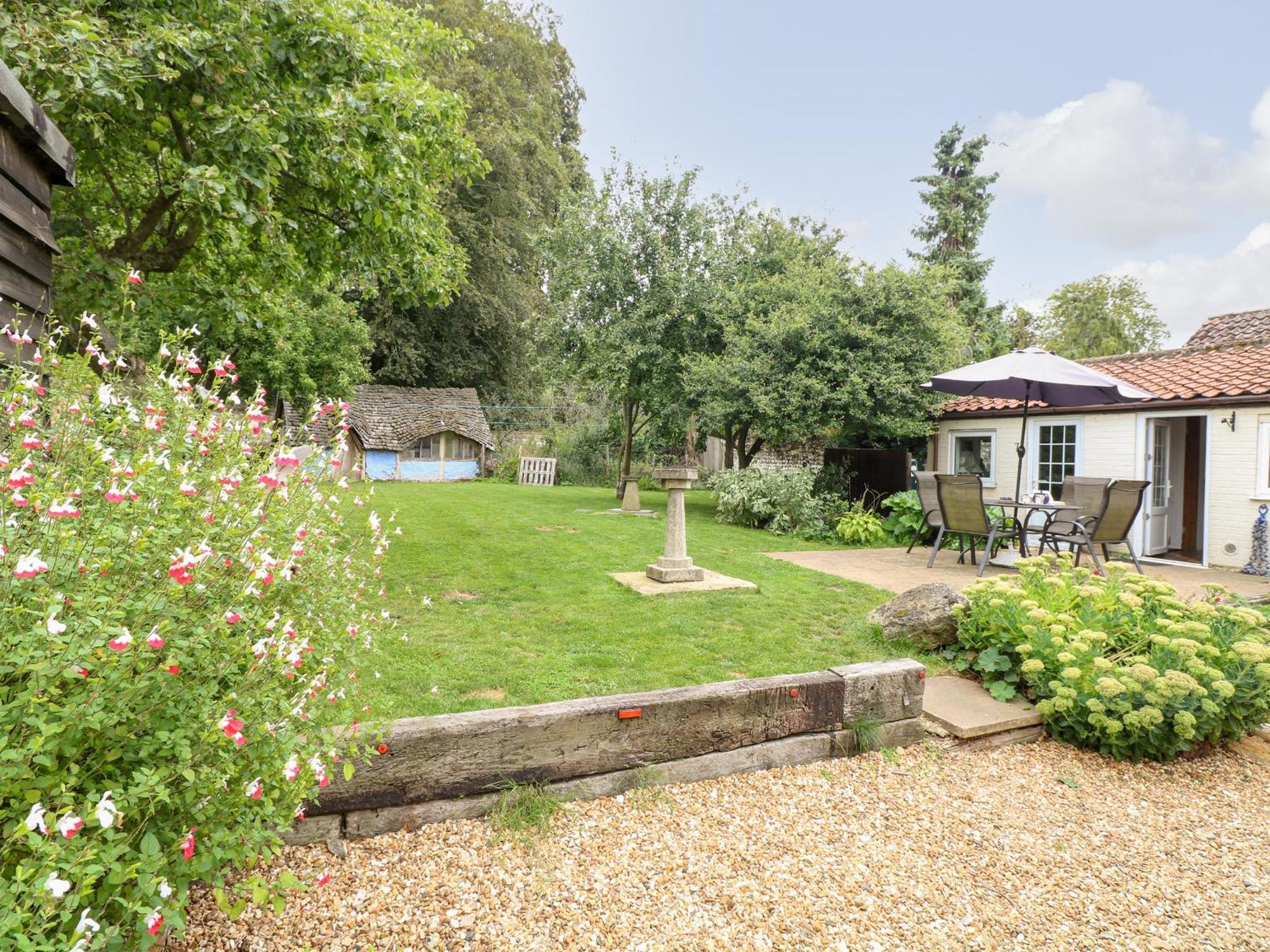 Вилла Garden House Тетфорд Экстерьер фото