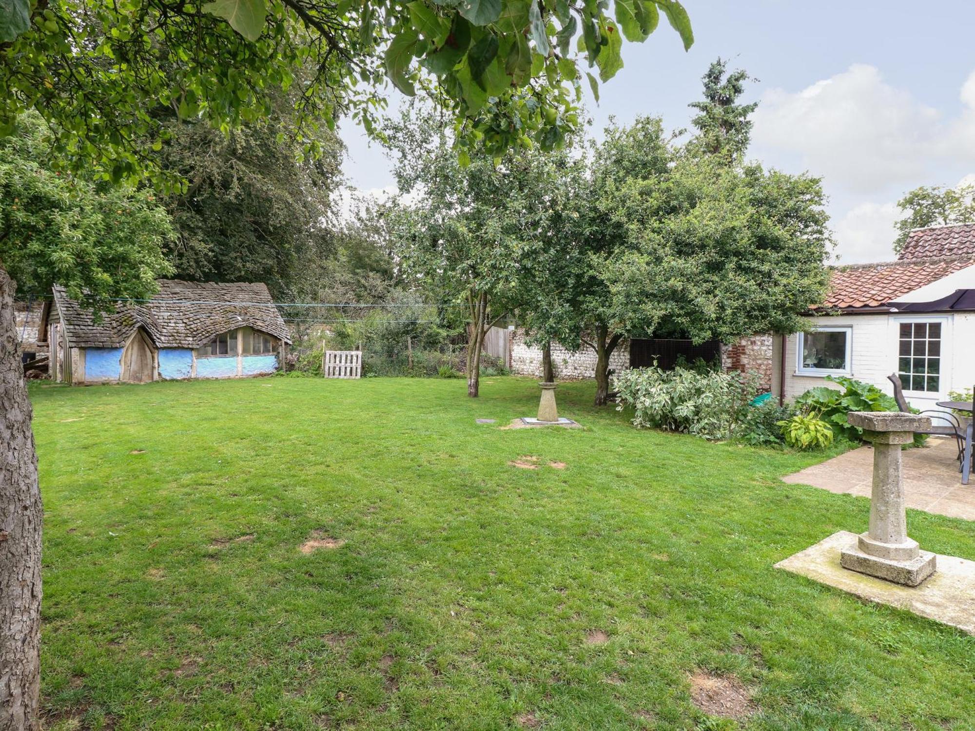 Вилла Garden House Тетфорд Экстерьер фото